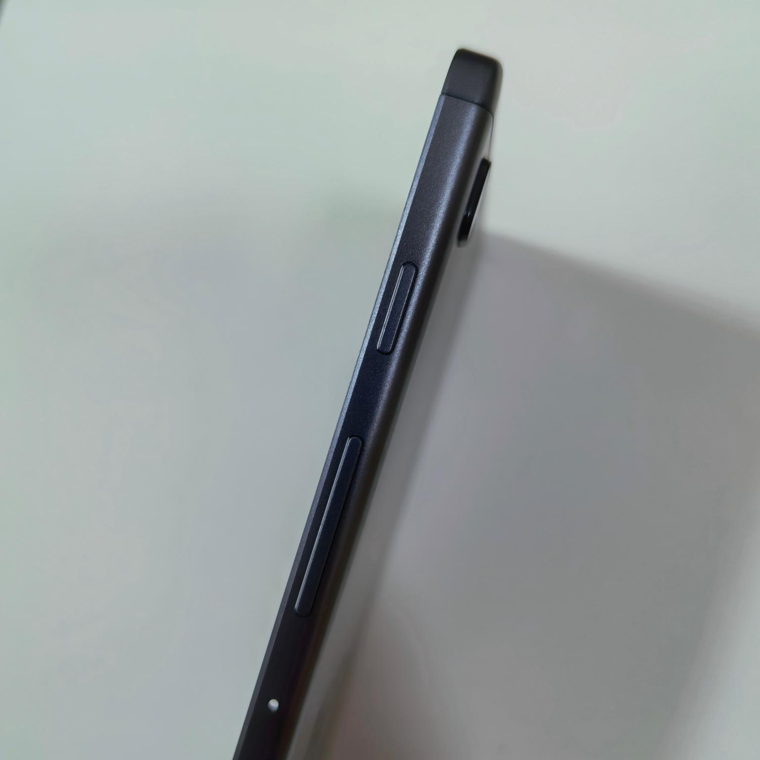 シェルバック サムスンギャラクシータブA7 T220 SM- - Galaxy Tablet Accessories のレビューと価格